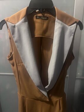 Sleeveless V-Neck Wide-Leg Jumpsuit in Camel Brown